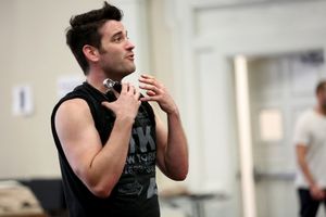 Colin Donnell @ BroadwayWorld Colin Donnell Photo