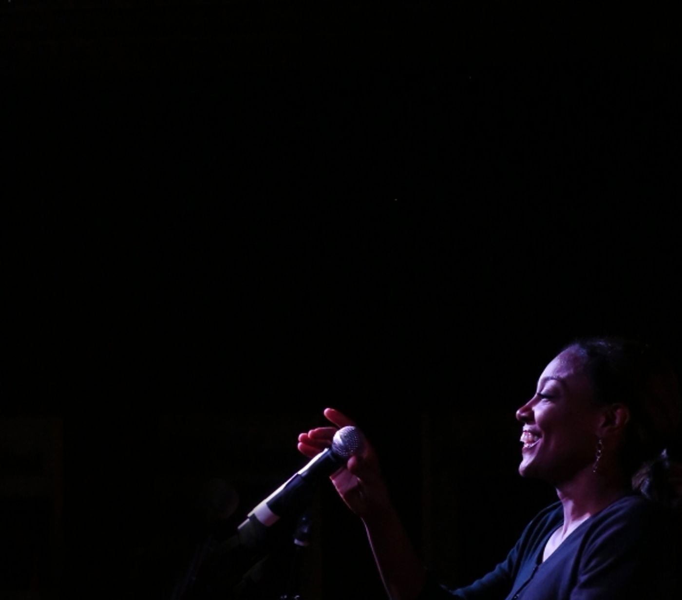 Photo Coverage: PIPPIN's Matthew James Thomas, Rachel Bay Jones & Patina Miller Perform at Barnes & Noble!  Image