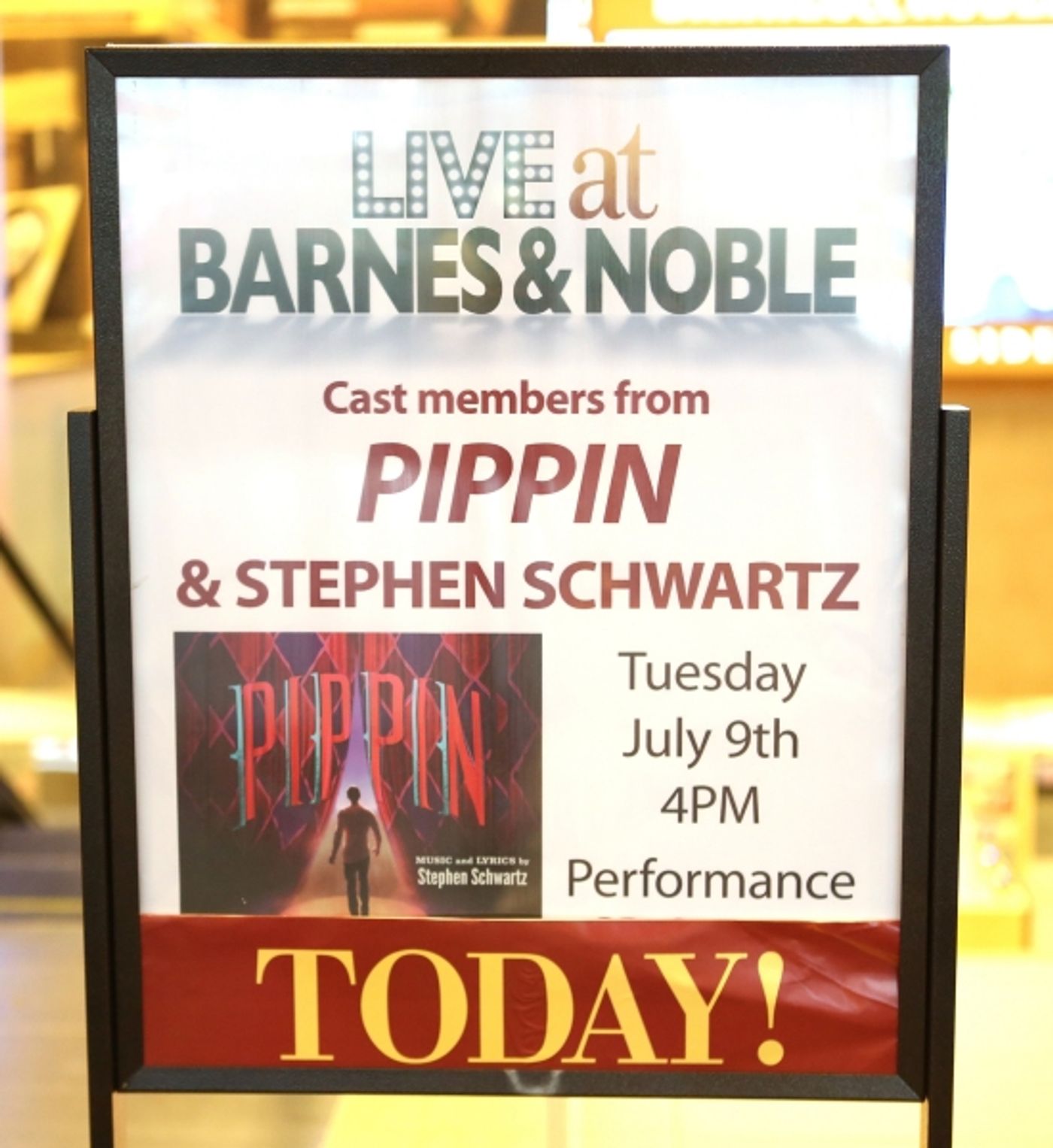 Photo Coverage: PIPPIN's Matthew James Thomas, Rachel Bay Jones & Patina Miller Perform at Barnes & Noble!  Image