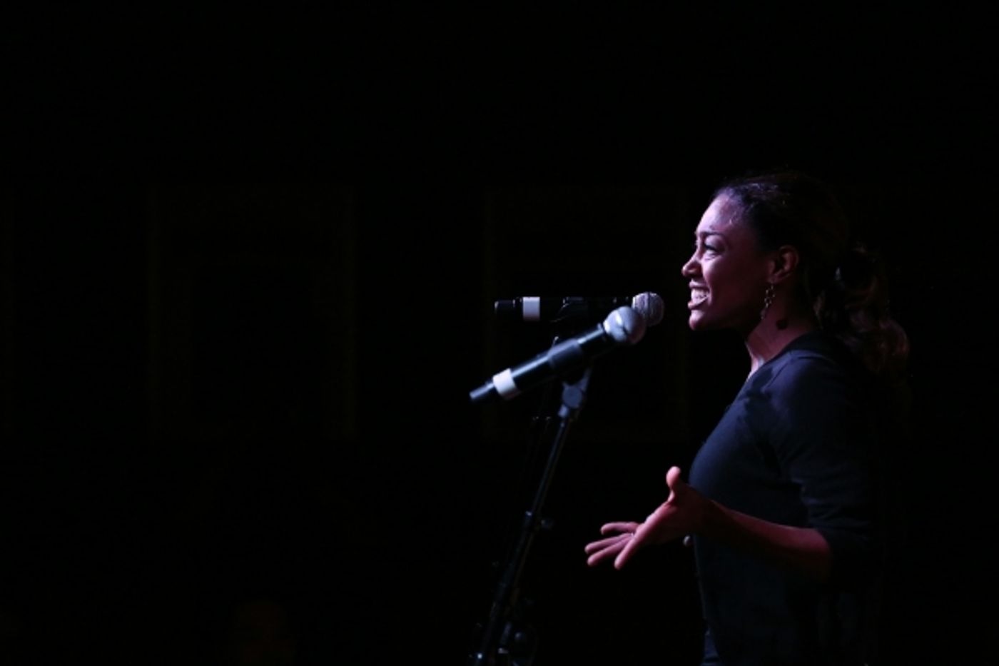 Photo Coverage: PIPPIN's Matthew James Thomas, Rachel Bay Jones & Patina Miller Perform at Barnes & Noble!  Image