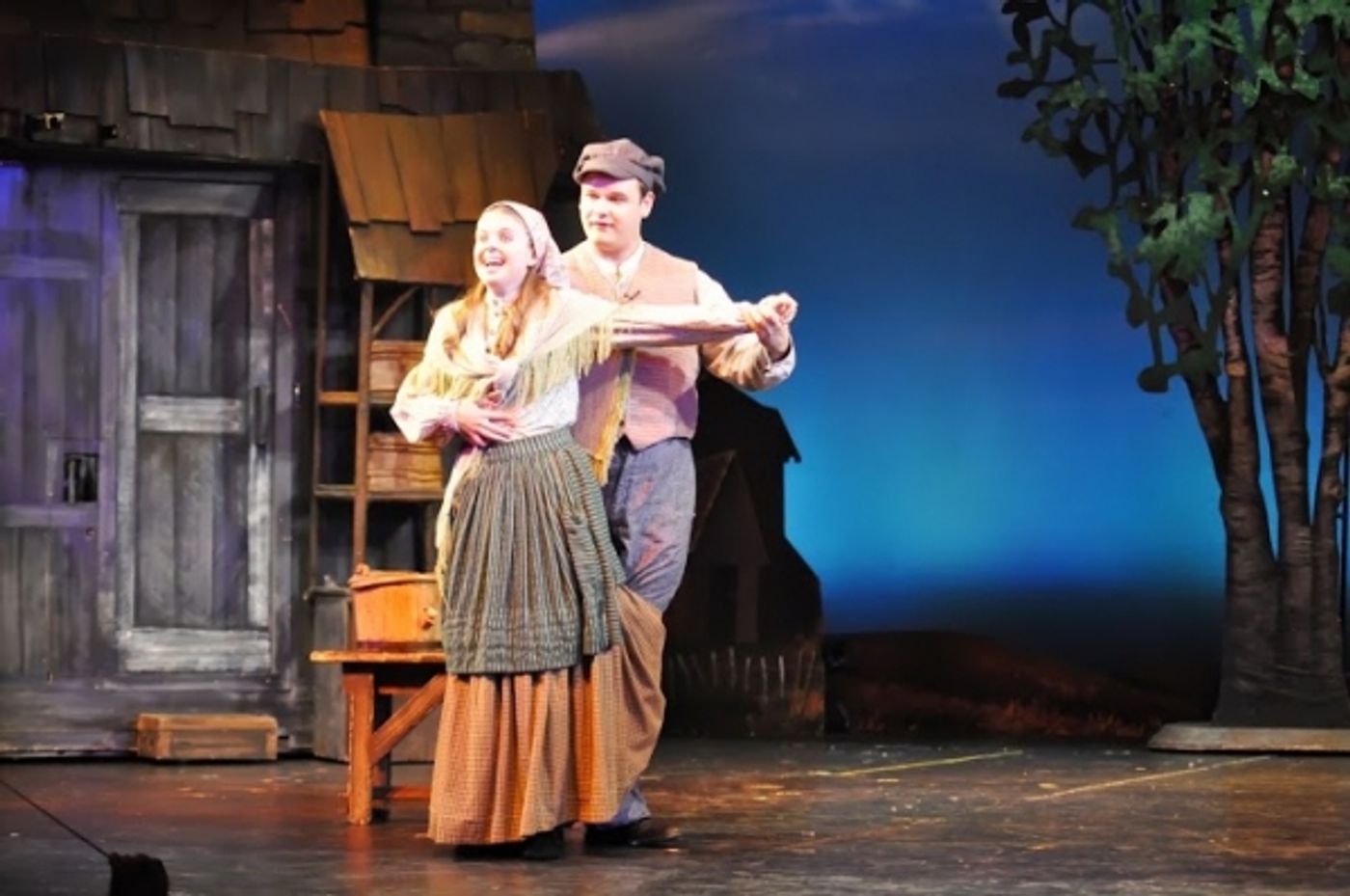 Photo Flash: First Look at Scott Wahle, Donna Sorbello and More in Reagle Music Theatre's FIDDLER ON THE ROOF  Image