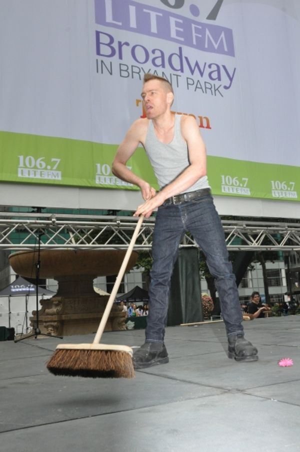 Jason Mills (Stomp) Photo