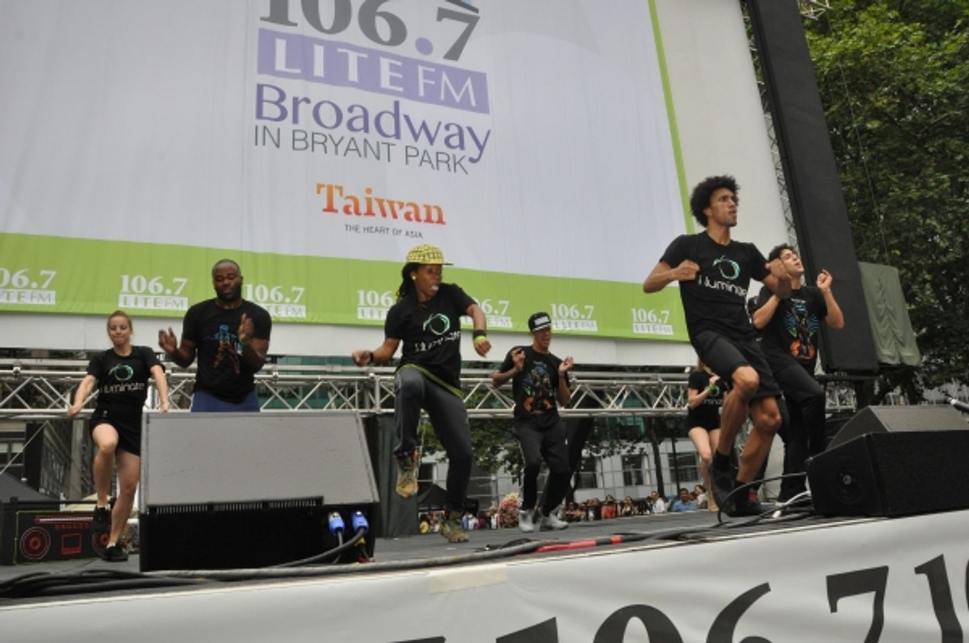 Photo Coverage: Casts of PIPPIN, CINDERELLA & More Perform at First Broadway in Bryant Park of 2013! Image