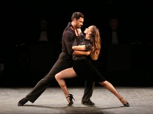 Maksim Chmerkovskiy and Karina Smirnoff @ BroadwayWorld Maksim Chmerkovskiy and Karina Smirnoff Photo