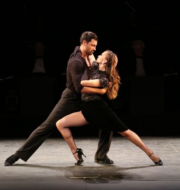 Maksim Chmerkovskiy and Karina Smirnoff Photo