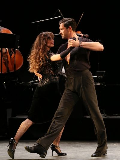 Maksim Chmerkovskiy and Karina Smirnoff Photo