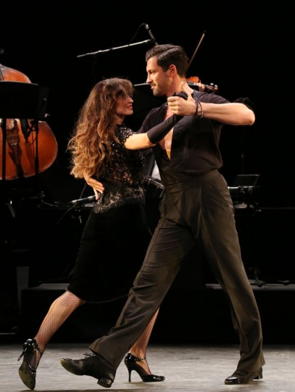 Maksim Chmerkovskiy and Karina Smirnoff Photo
