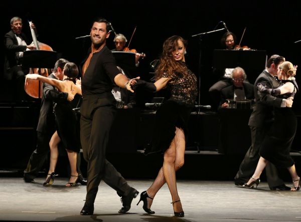 Maksim Chmerkovskiy and Karina Smirnoff Photo