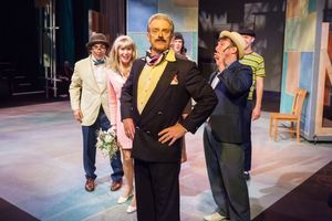 Peter Platt (Lucentio), Foss Curtis (Bianca), Gary Powell (Baptista), Sam Dinkowitz ( Photo