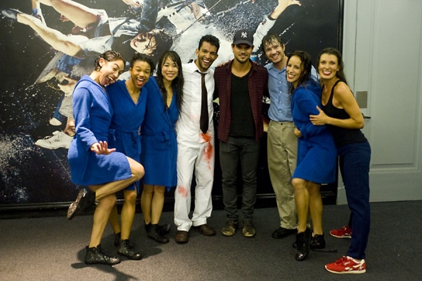 Photo Flash Exclusive: Taylor Lautner Visits FUERZA BRUTA  Image