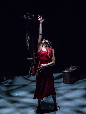 Onalea Gilbertson as Mata Hari Photo