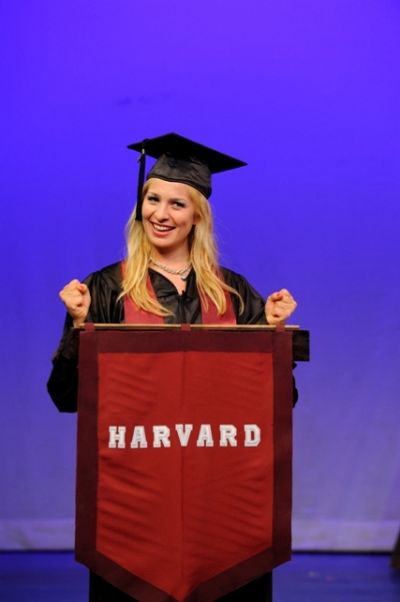 Alyssa Gorgone stars as Elle Woods  Photo