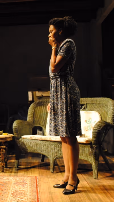 Kelly McCreary Photo