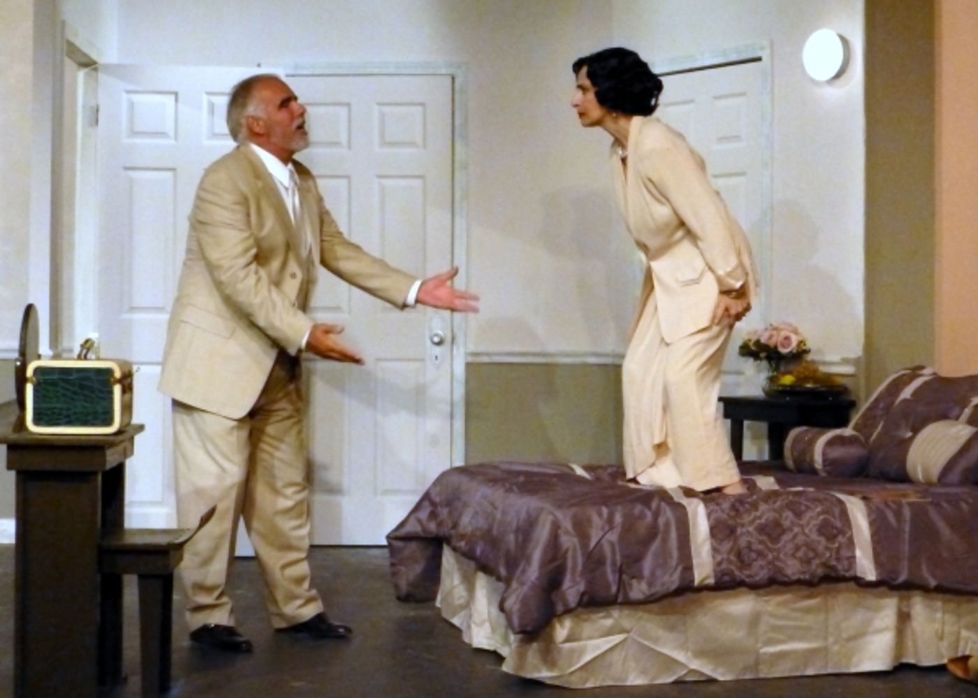 Photo Flash: Sneak Peek at Kentwood Players LEND ME A TENOR at the Westchester Playhouse Image