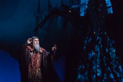 Wynn Harmon as Merlyn Photo