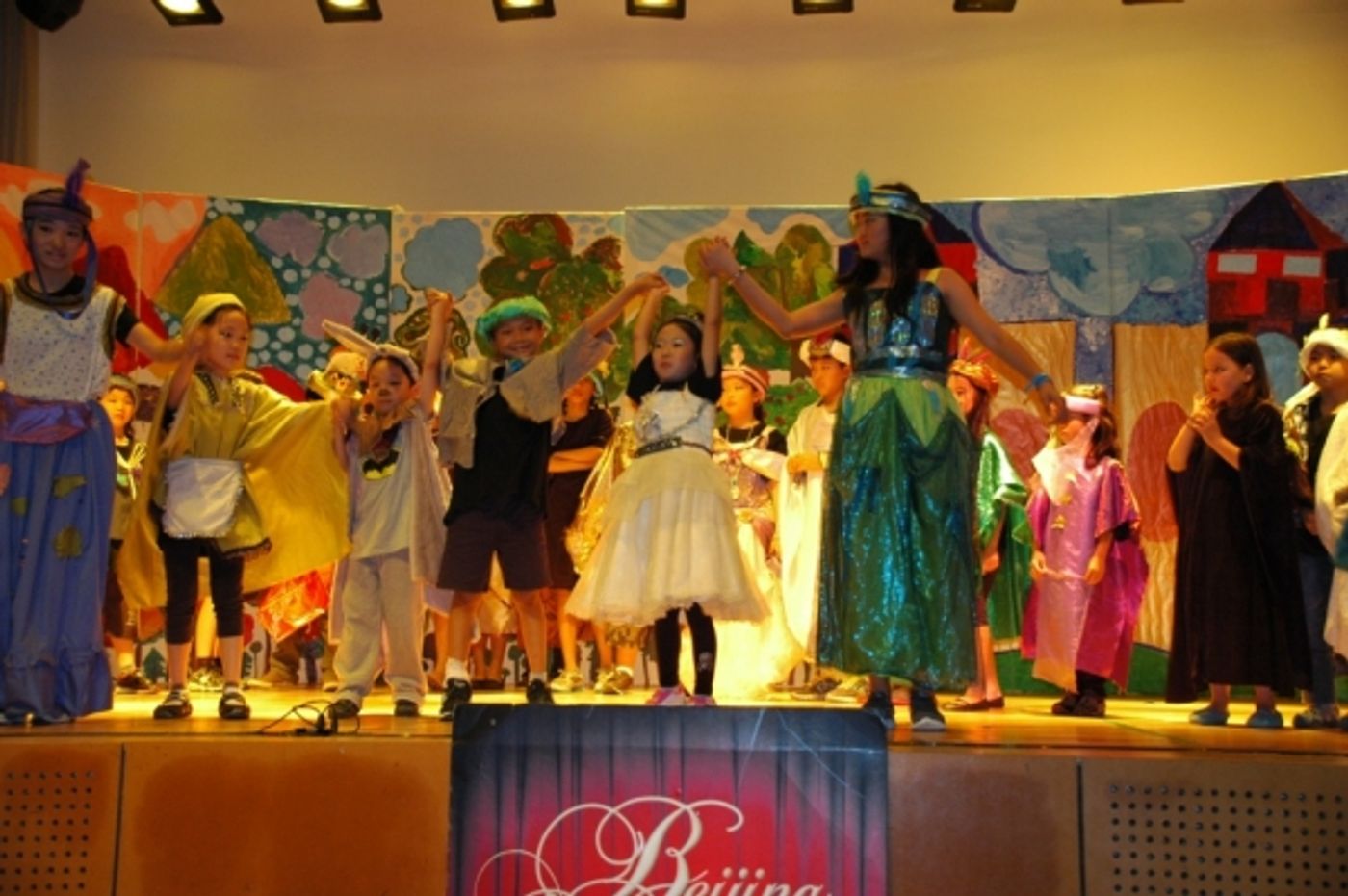 Photo Coverage: Beijing Playhouse Academy of Performing Arts Kids Theatre Camp Performance of Ali Baba and the Forty Thieves  Image