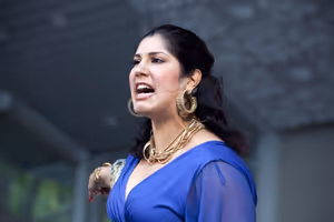 Jamie Rezanour (Helena) Photo