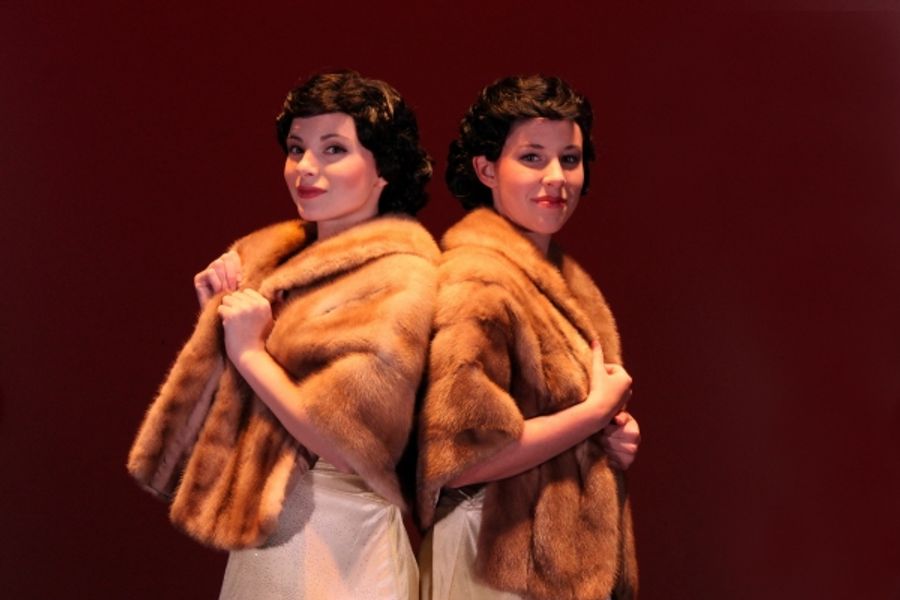 Photo Flash: First Look at Molly Franco and Chloe Voreis in SIDE SHOW Image