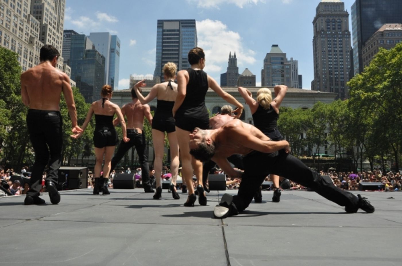 Photo Coverage: CHICAGO, THE PHANTOM OF THE OPERA,  F#%KING UP EVERYTHING & SISTAS Visit Broadway In Bryant Park!  Image