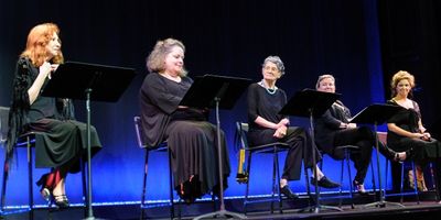 Janet Shea, Clare Moncrief, Mary Louise Wilson, Tracey Collins,  Lara Grice Photo