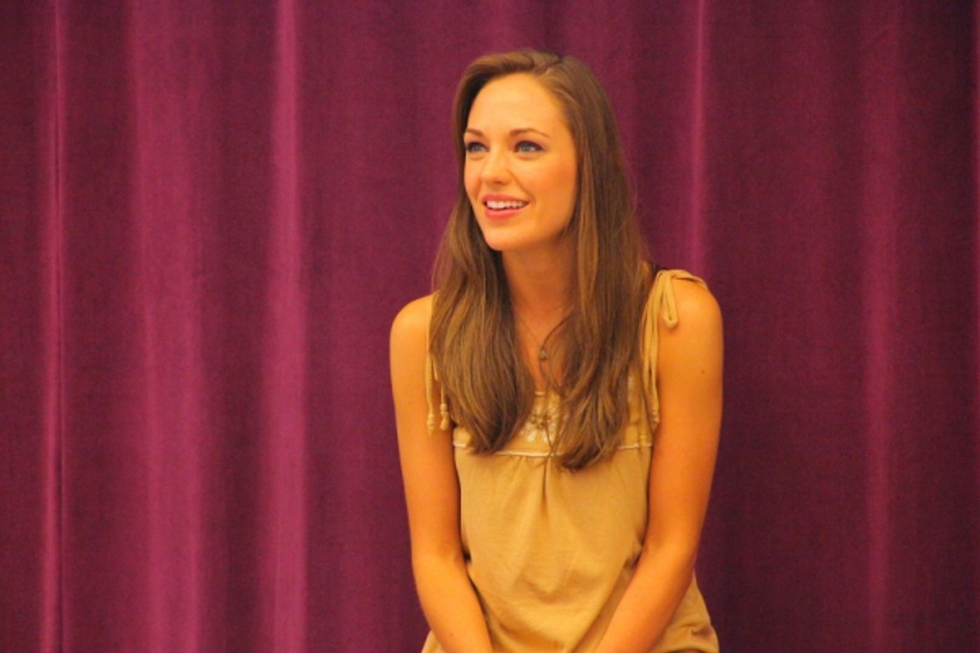 Photo Flash: Laura Osnes Stops by Broadway Artists Alliance's Summer Intensive Classes  Image