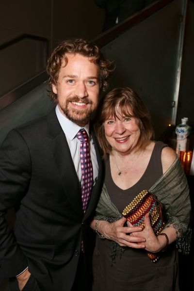 Photo Flash: James Franco, Bobby Cannavale, Kyra Sedgwick and More Attend CTG's A PARALLELOGRAM Opening — photo 50 of 59