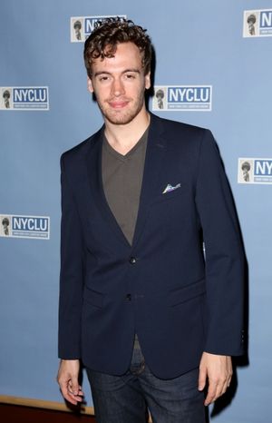 Erich Bergen  Photo