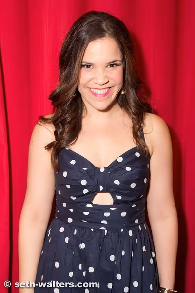 Lindsay Mendez Photo