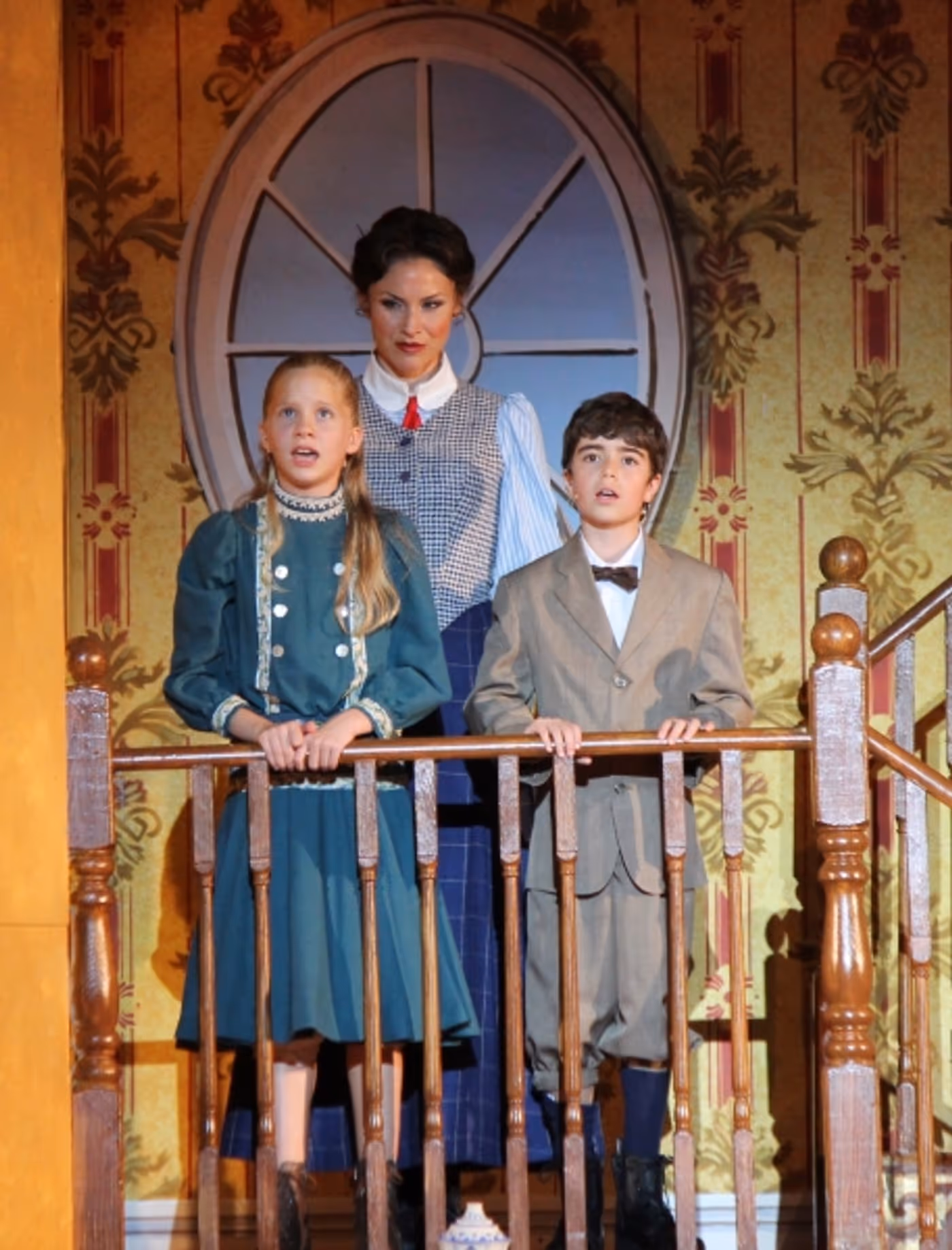 Photos and Video: First Look at Jenny Powers, Rob McClure & More in MARY POPPINS at the MUNY! Image