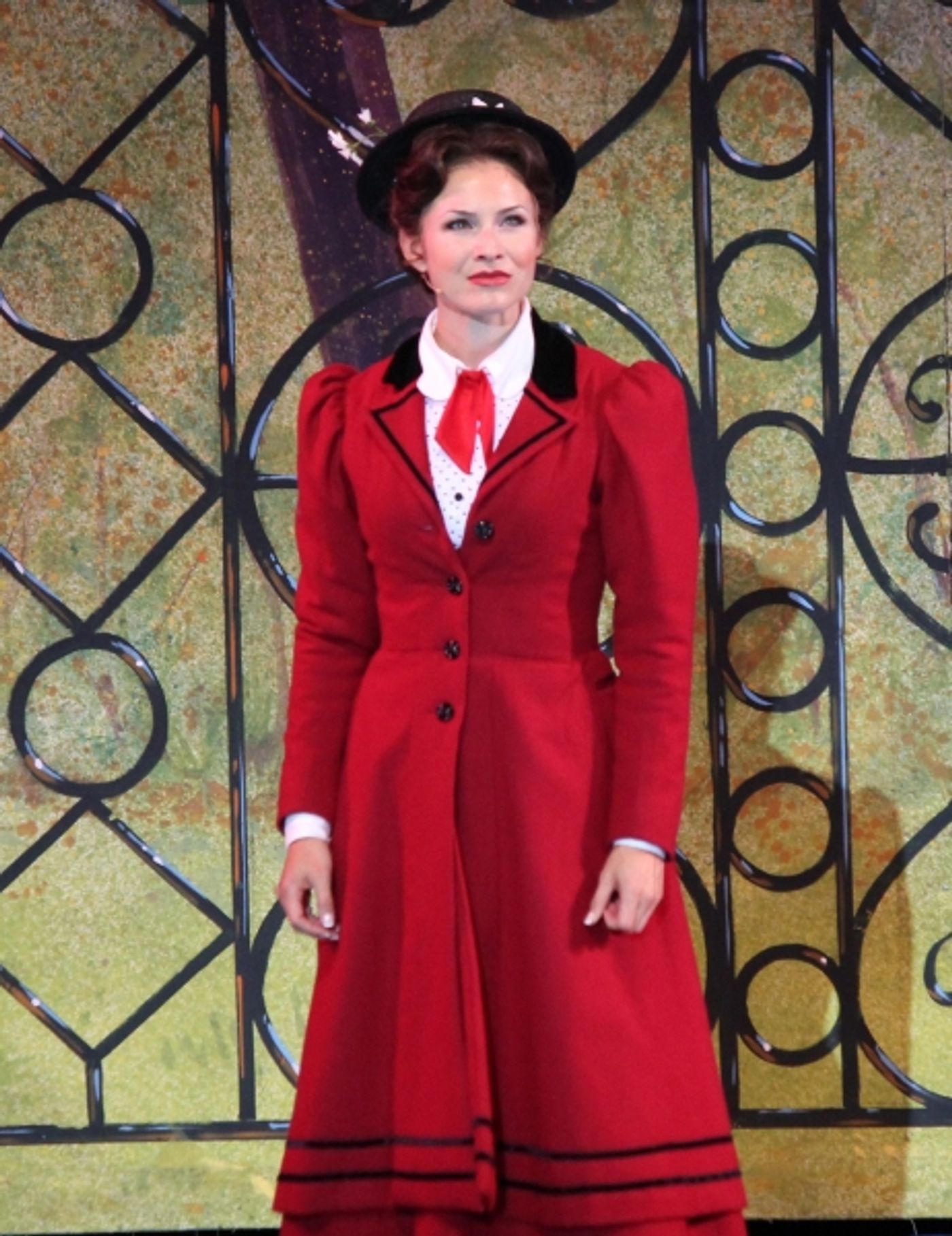 Photos and Video: First Look at Jenny Powers, Rob McClure & More in MARY POPPINS at the MUNY! Image