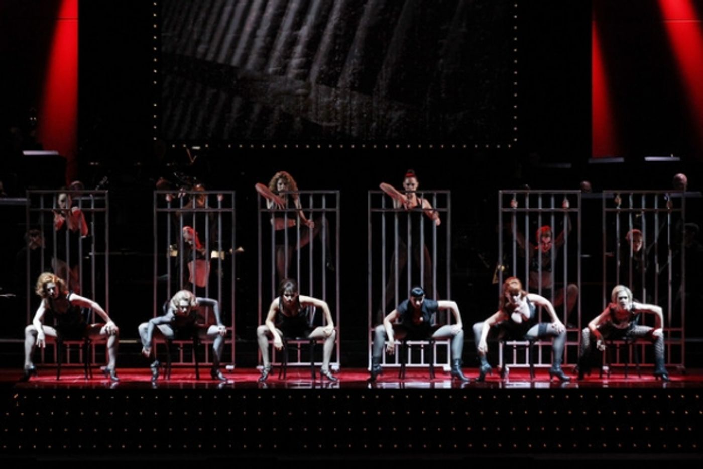 Photo Flash: Hotcha! CHICAGO Rocks the Hollywood Bowl - Samantha Barks, Ashlee Simpson and More! Image