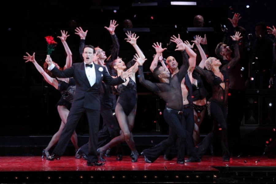 Photo Flash: Hotcha! CHICAGO Rocks the Hollywood Bowl - Samantha Barks, Ashlee Simpson and More! Image