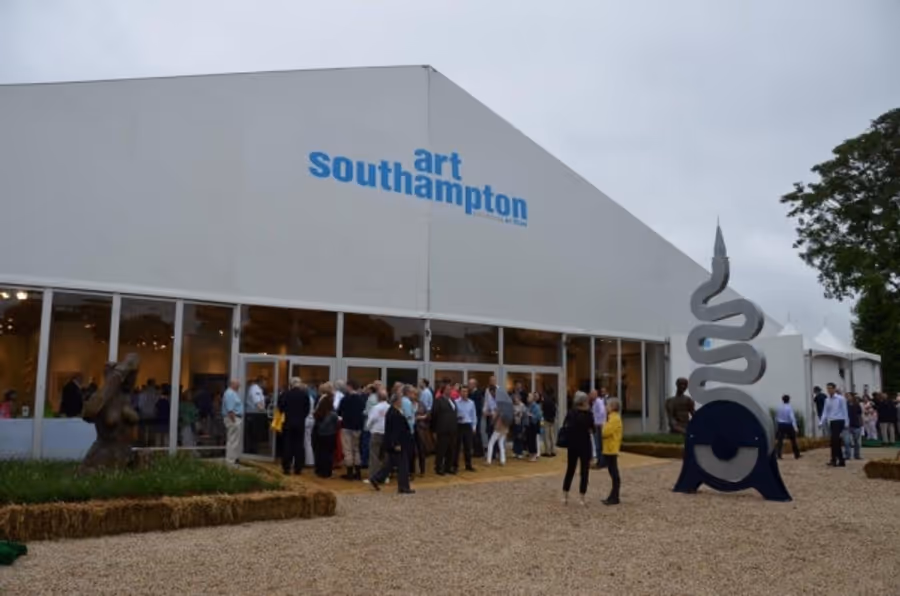 Photo Coverage: Thousands Attend Art Southampton VIP Preview Image