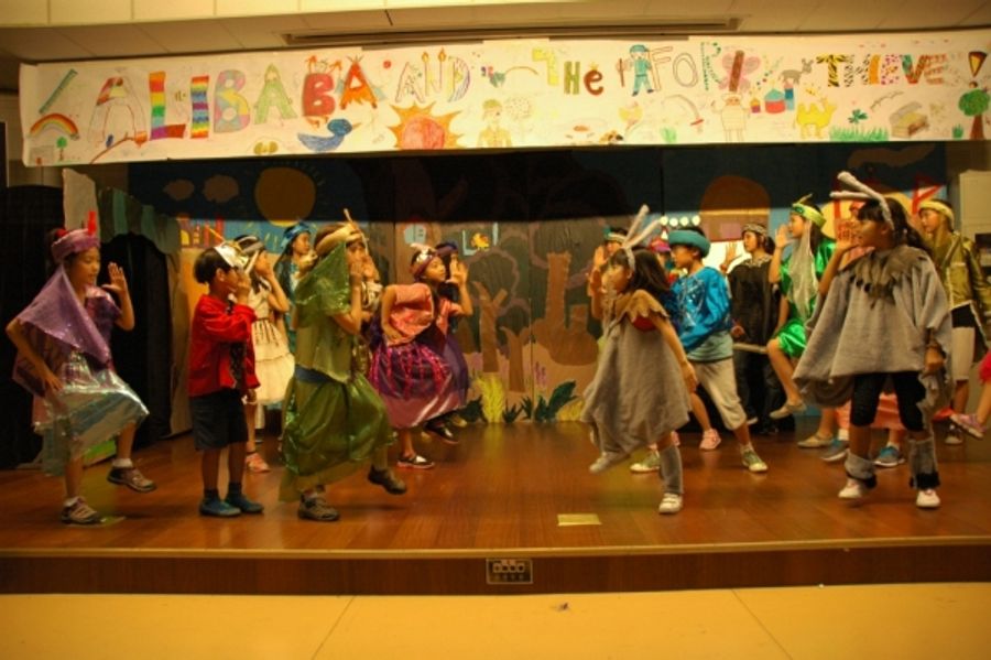 Photo Coverage: Beijing Playhouse Academy of Performing Arts' Performance of Ali Baba and the Forty Thieves Image