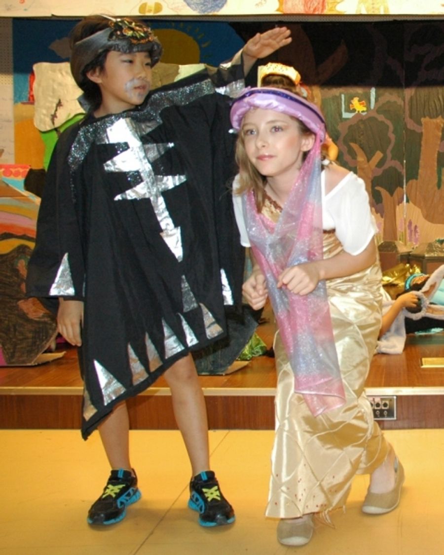 Photo Coverage: Beijing Playhouse Academy of Performing Arts' Performance of Ali Baba and the Forty Thieves Image