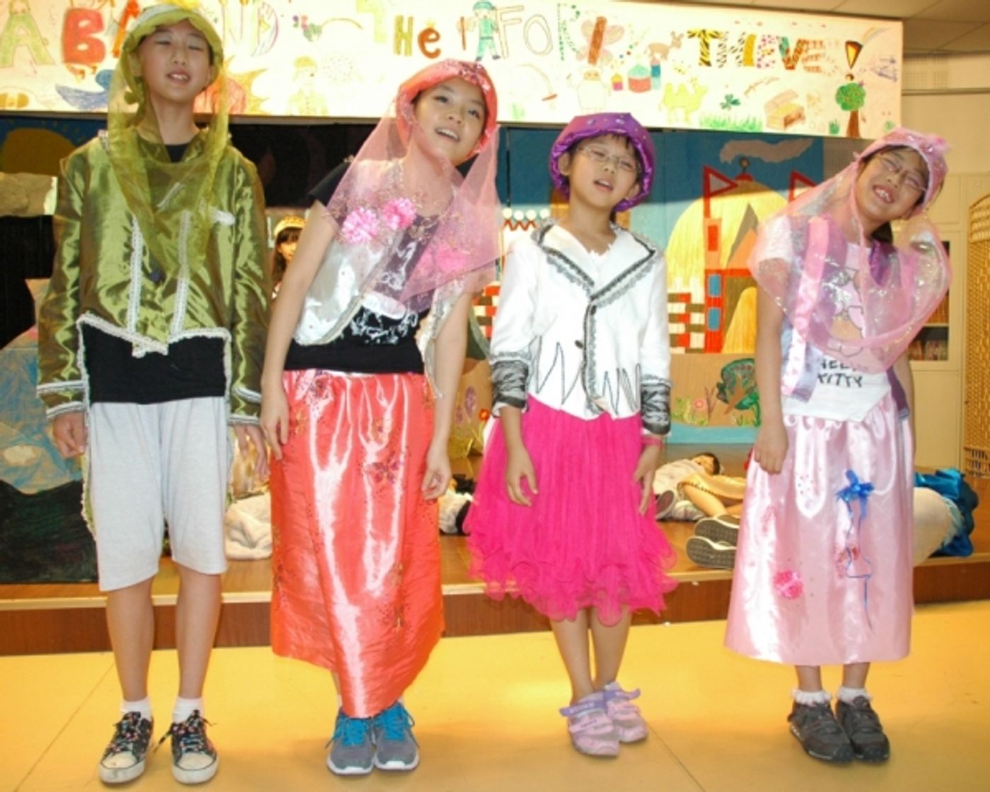 Photo Coverage: Beijing Playhouse Academy of Performing Arts' Performance of Ali Baba and the Forty Thieves  Image