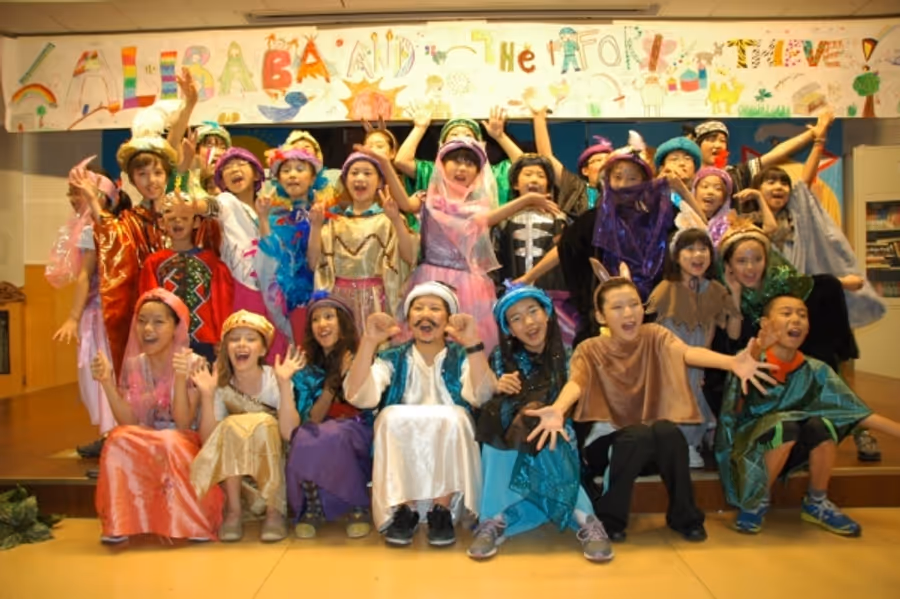 Photo Coverage: Beijing Playhouse Academy of Performing Arts' Performance of Ali Baba and the Forty Thieves Image
