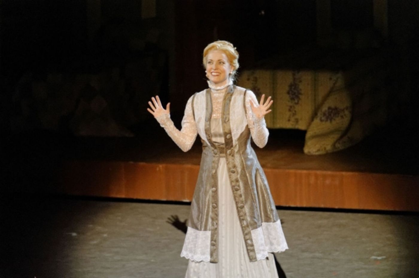 Photo Flash: First Look at Jesse Swimm, Mindy Smoot Robbins and More in Tuacahn's MARY POPPINS  Image