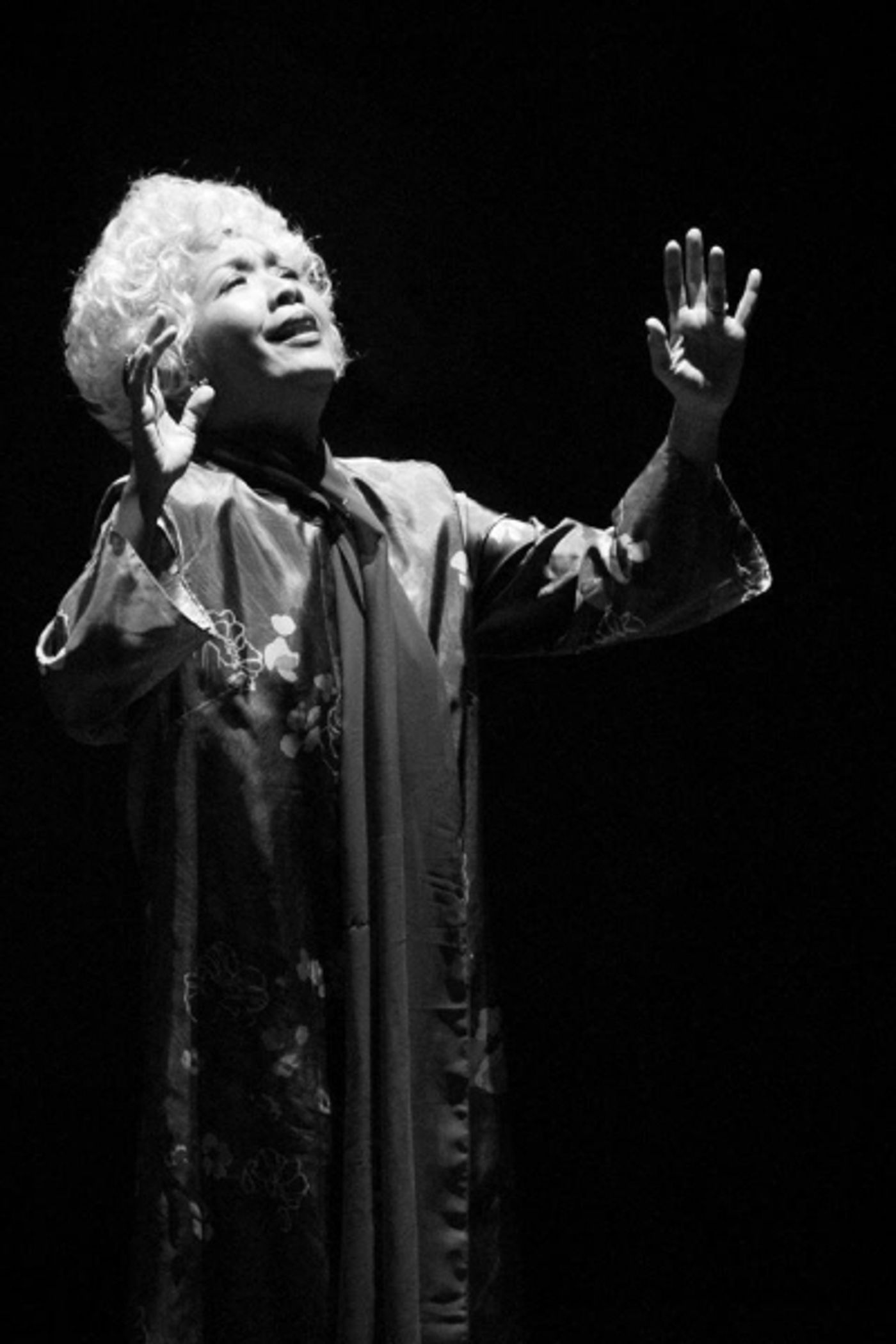 Photos: KATY! Enters Last Weekend; Rave Reviews Pour In  Image