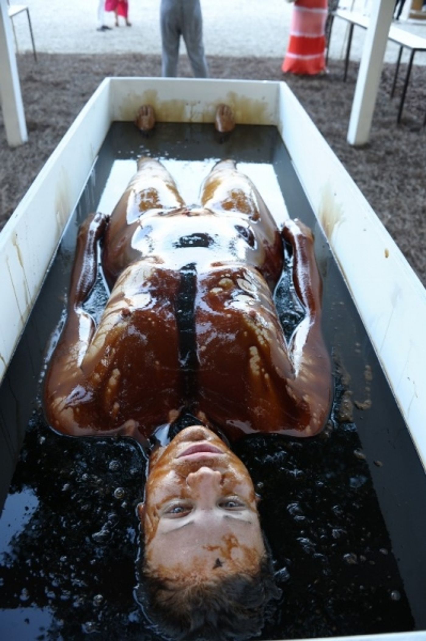 Photo Flash: Alan Cumming, Lady Gaga and More at 2013 Watermill Center Summer Benefit  Image