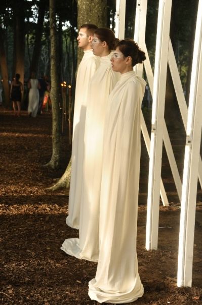 Photos: Alan Cumming, Lady Gaga and More at 2013 Watermill Center Summer Benefit — photo 21 of 30