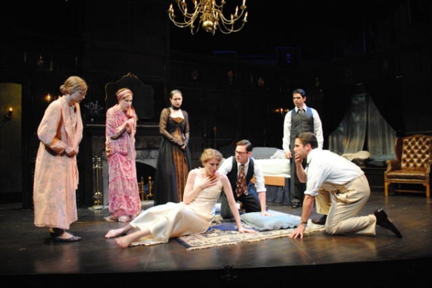 Photo Flash: First Look at Berkshire Theatre Group's THE CAT AND THE CANARY  Image