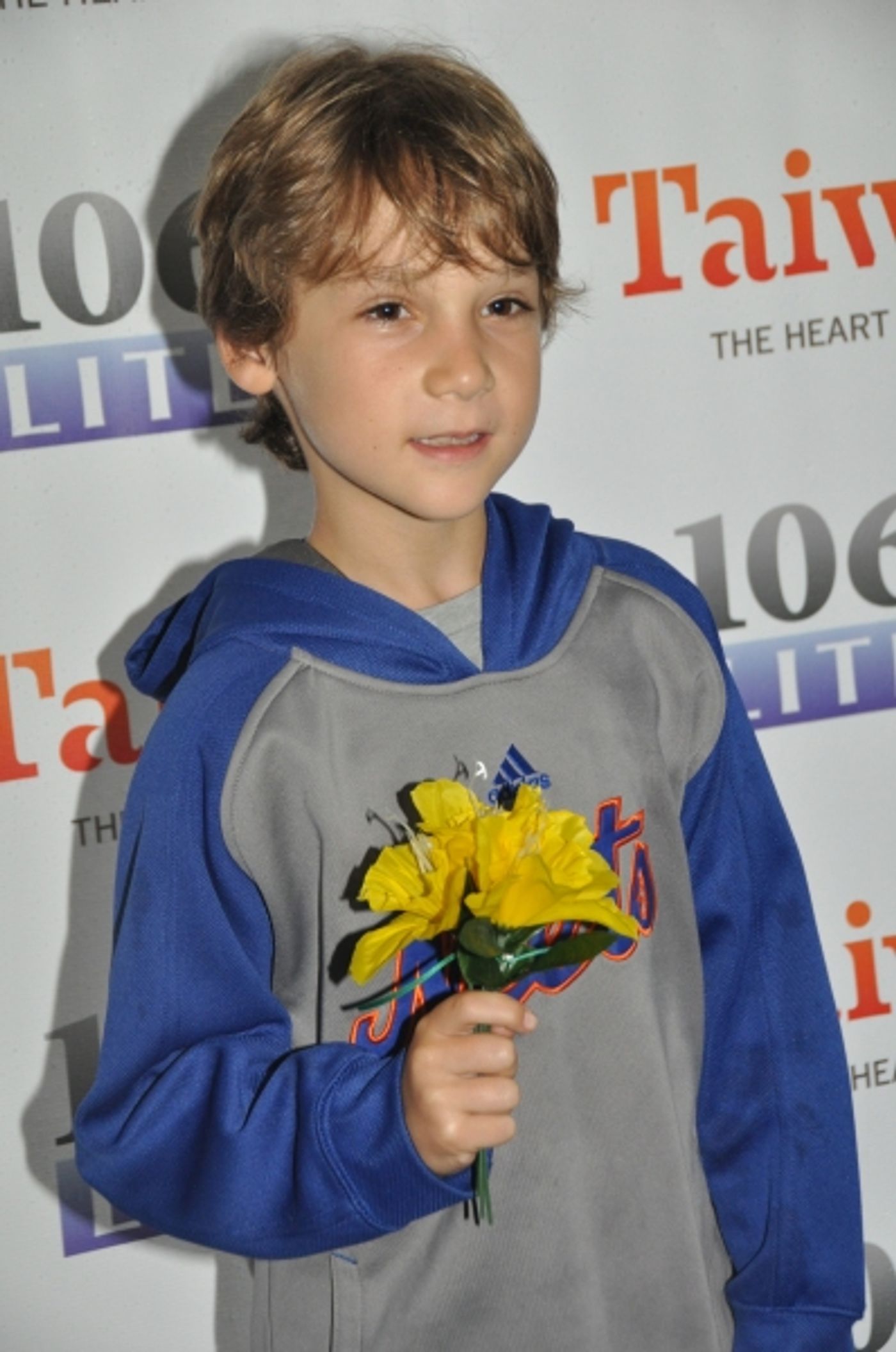Photo Coverage: KINKY BOOTS, FIRST DATE, BIG FISH & More Visit BROADWAY IN BRYANT PARK! Image