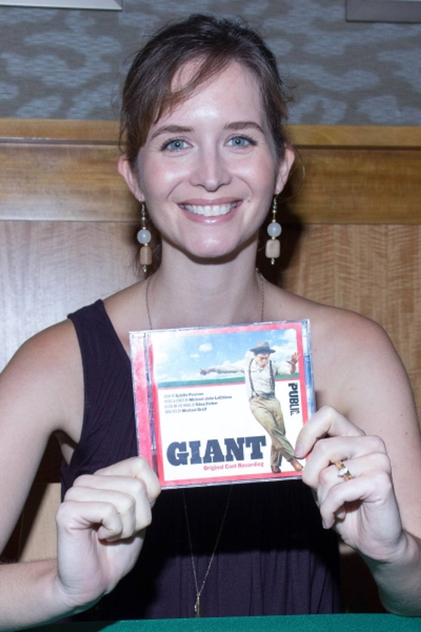 Photo Coverage: Kate Baldwin, Brian D'Arcy James & PJ Griffith Sing GIANT at Barnes & Noble!  Image