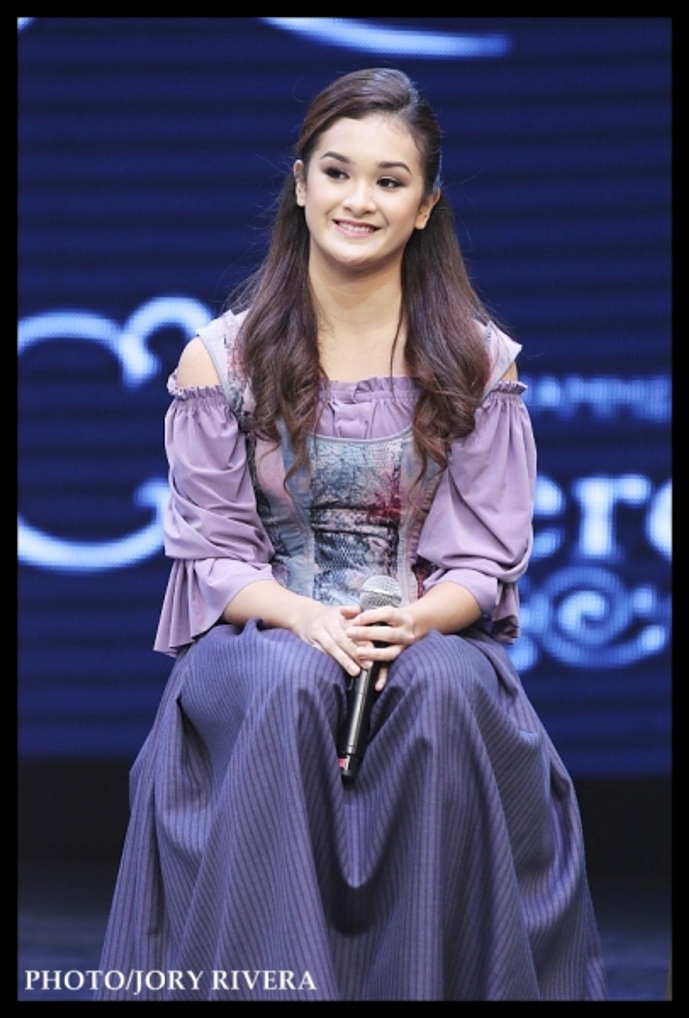 Photo Flash: CINDERELLA Meets the Press; Show Opens 10/9  Image