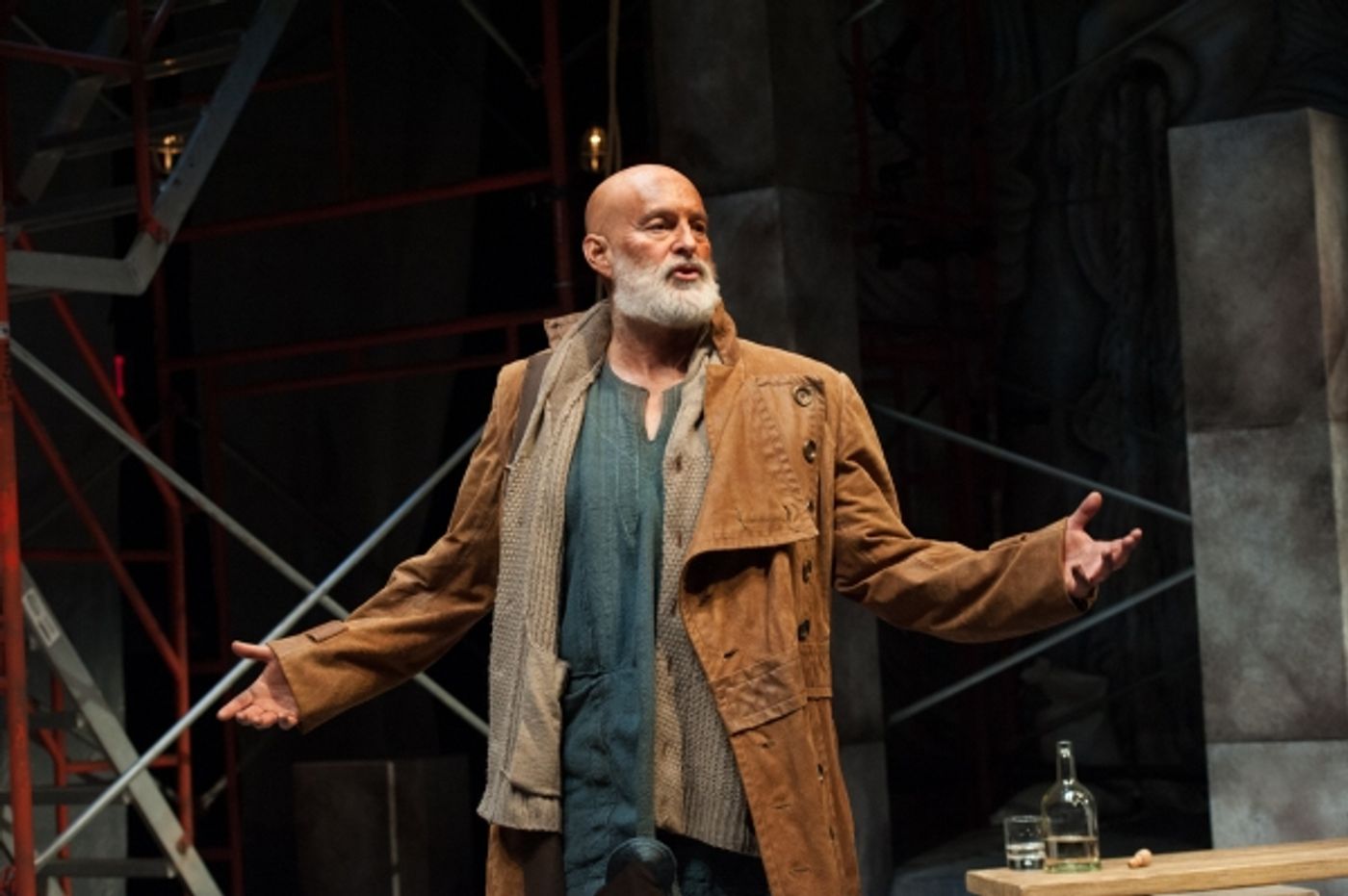 Photo Flash: Sneak Peek at Stephen Yoakam in AN ILIAD at the Guthrie  Image