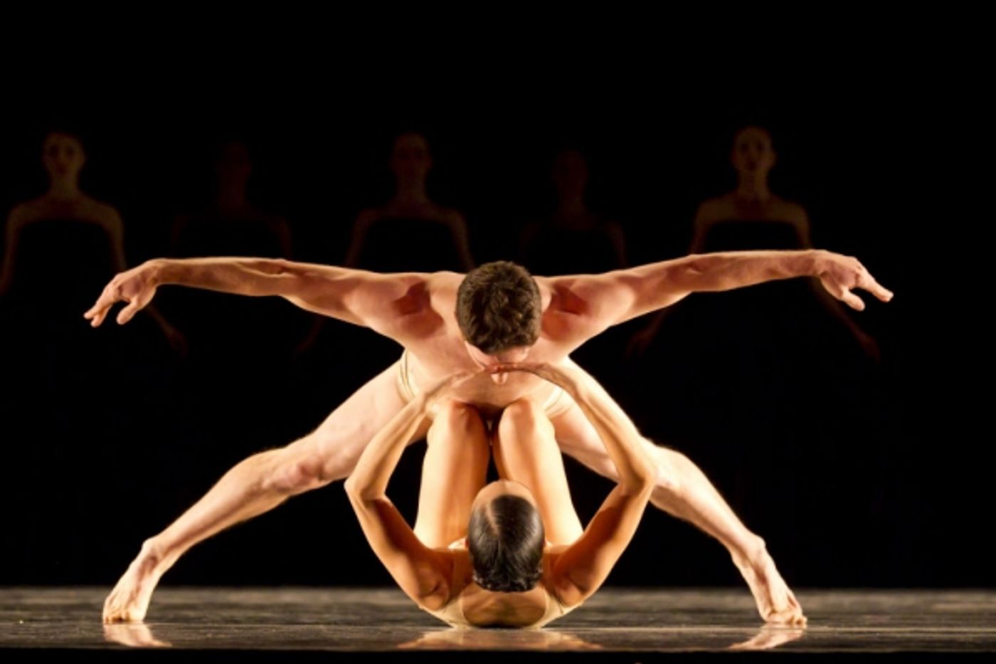 Photo Flash: First Look at Hubbard Street Dancers  Image