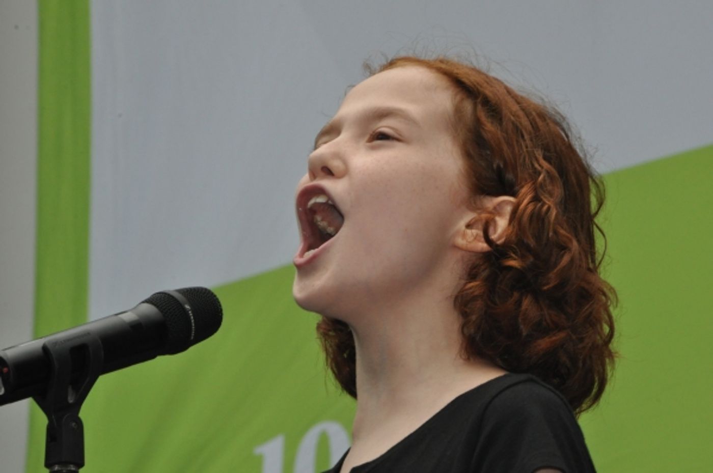 Photo Coverage: WICKED, ANNIE & More Visit BROADWAY IN BRYANT PARK! Image