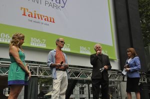 Danielle Faitelson, Robert Emmet Lunney, P.J. Benjamin and Patricia Richardson @ BroadwayWorld Danielle Faitelson, Robert Emmet Lunney, P.J. Benjamin and Patricia Richardson Photo