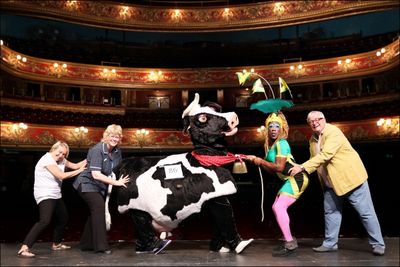 From left Carolyne Barber St Joseph s Hospice Susie McKenna Buttercup Kat B Christoph Photo